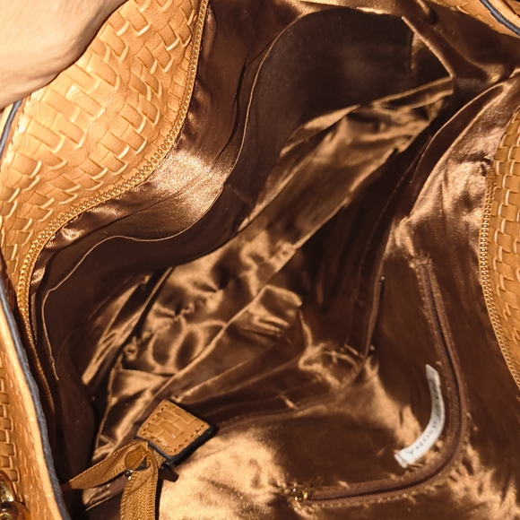 Brown Woven Versona Shoulder Bag| Never Used| Gold Hardware| Very Clean - Picture 2 of 6